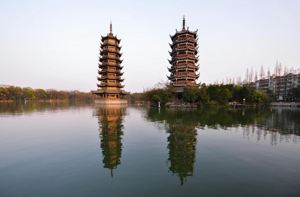 Parkside Hostel Guilin Eksteriør billede