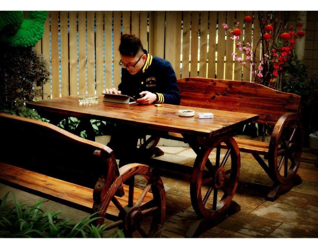 Parkside Hostel Guilin Eksteriør billede